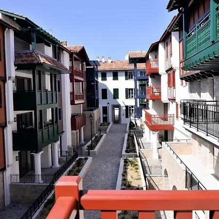 Plaza Saint-Jean-de-Luz