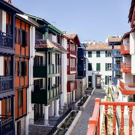 Plaza Saint-Jean-de-Luz